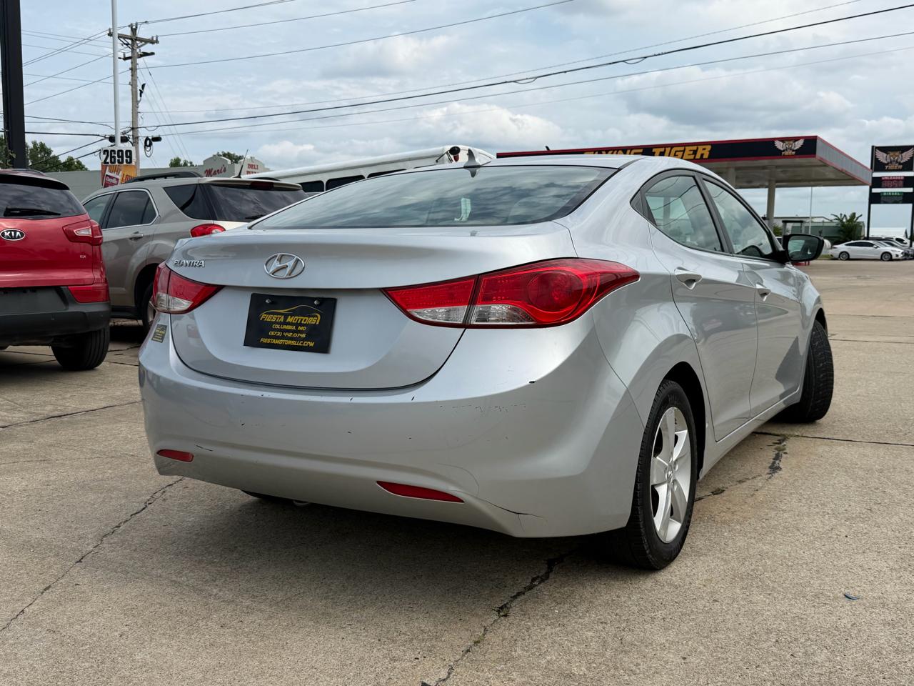 Hyundai Elantra Limited 2012