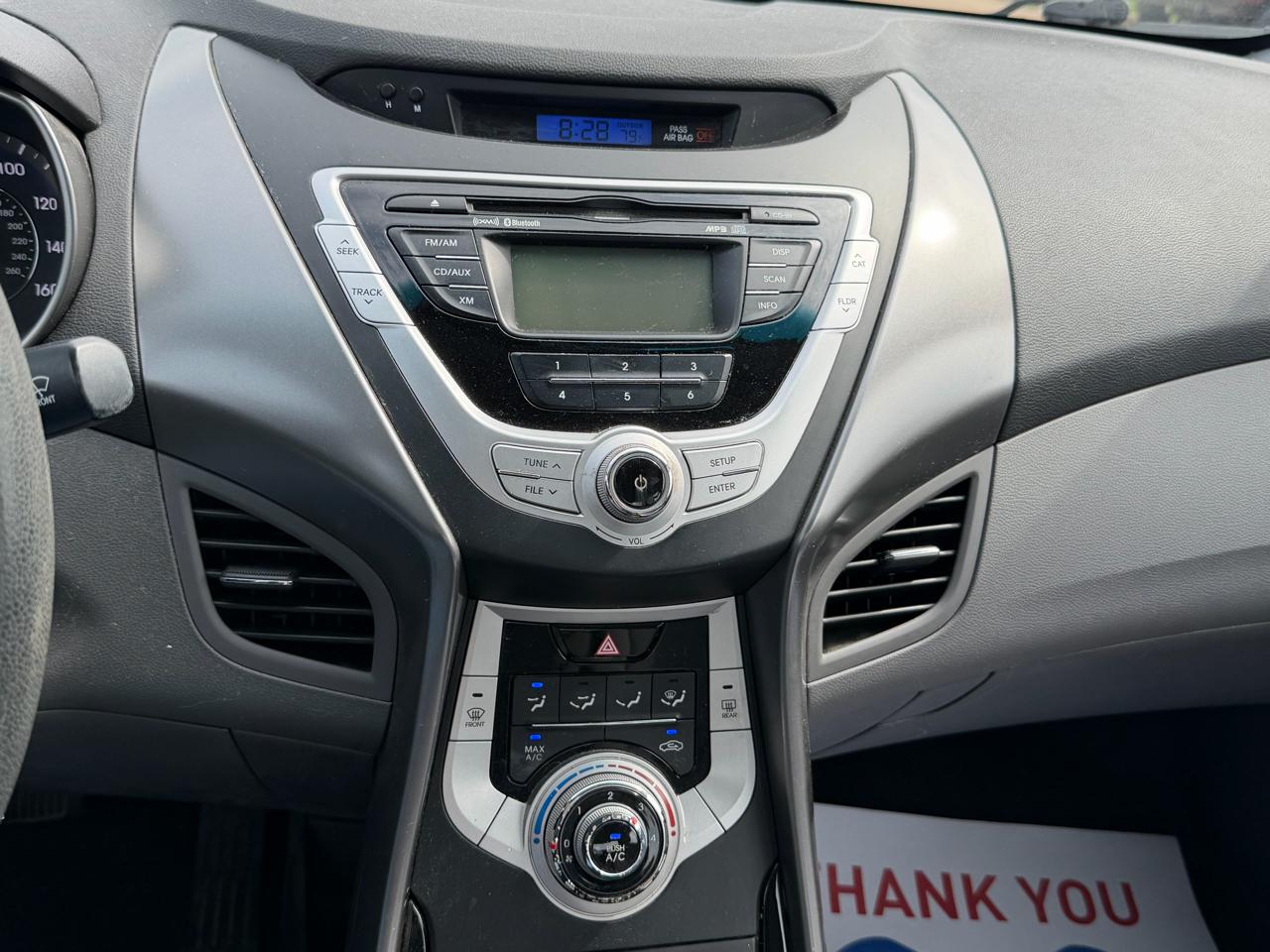 Hyundai Elantra Limited 2012