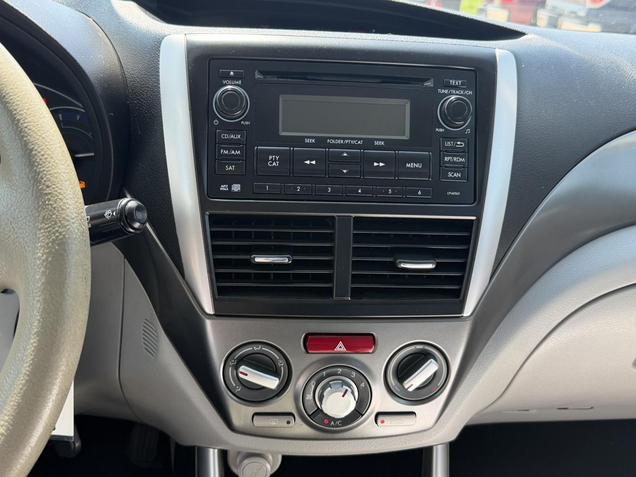 Subaru Forester 2.5X Premium 2013