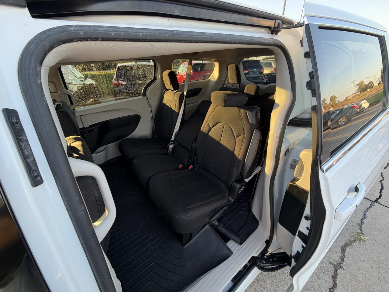 Chrysler Pacifica Touring 2017