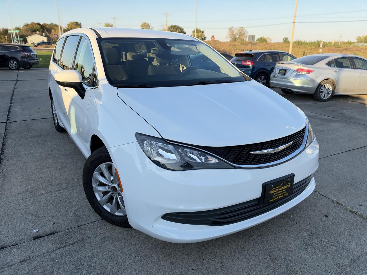 Chrysler Pacifica Touring 2017
