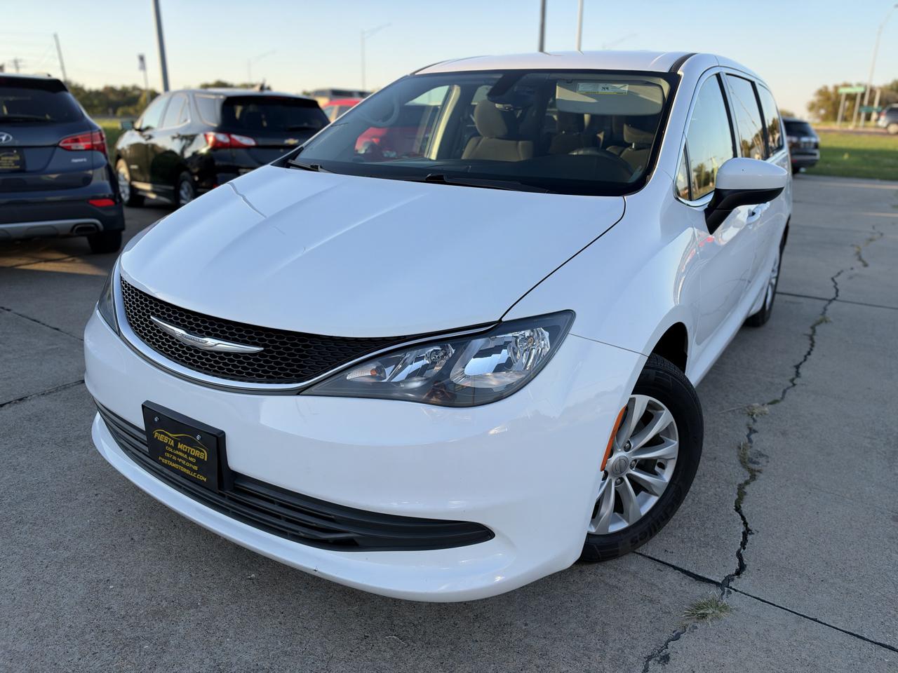 Chrysler Pacifica Touring 2017