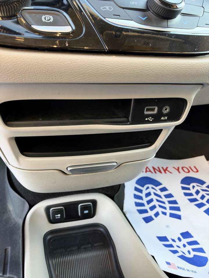 Chrysler Pacifica Touring 2017