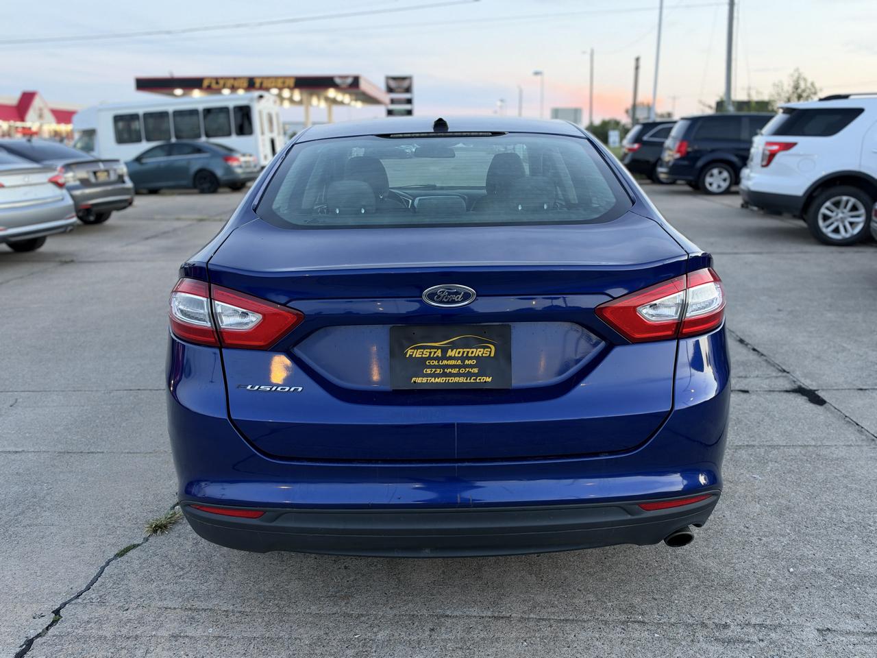 Ford Fusion S 2013
