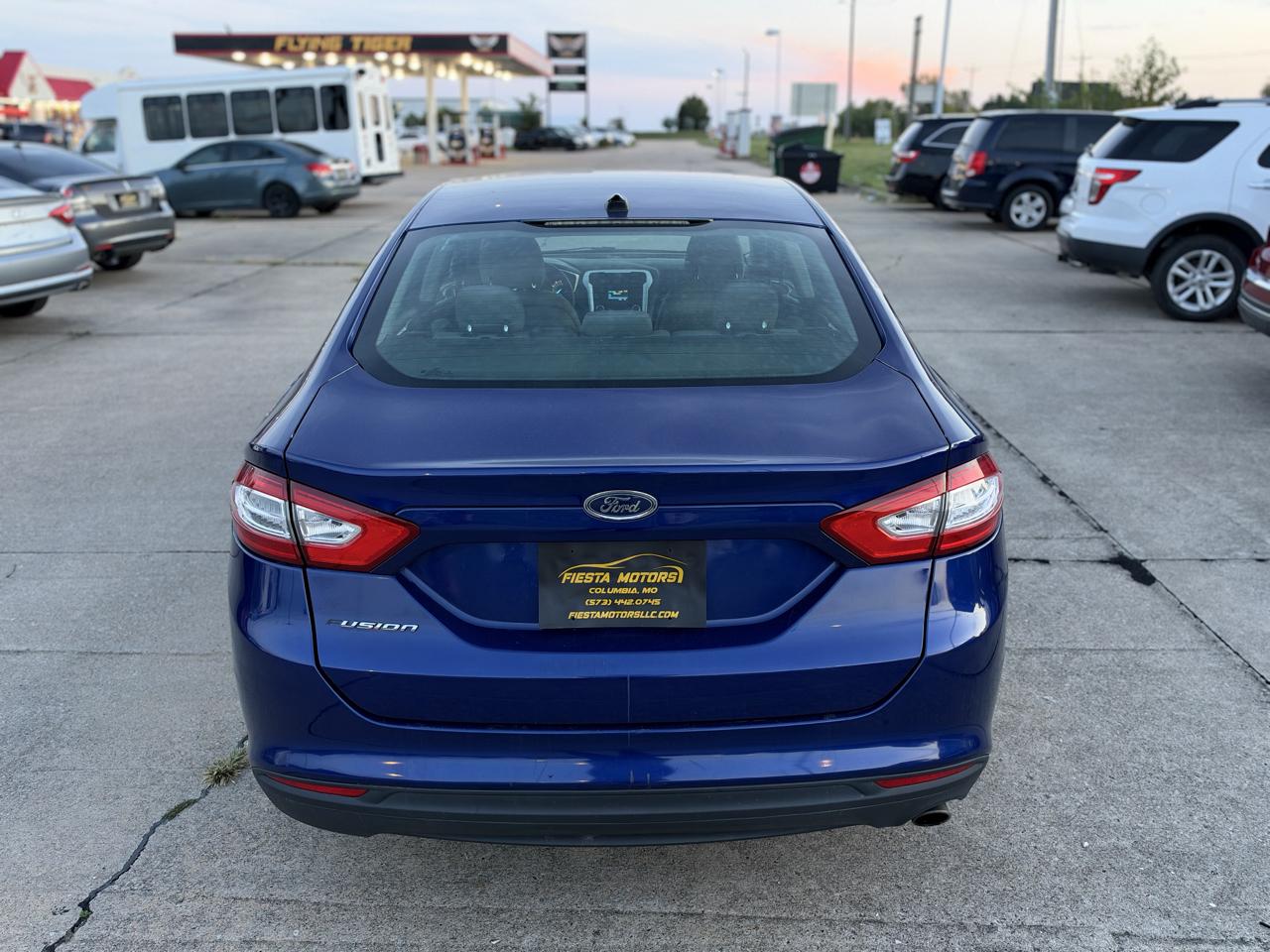 Ford Fusion S 2013