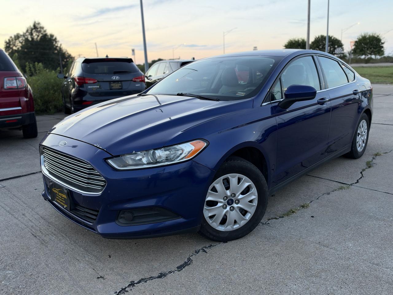 Ford Fusion S 2013