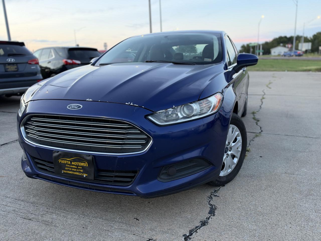 Ford Fusion S 2013