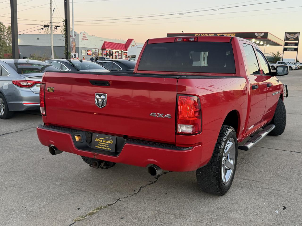 RAM 1500 ST Crew Cab 4WD 2012