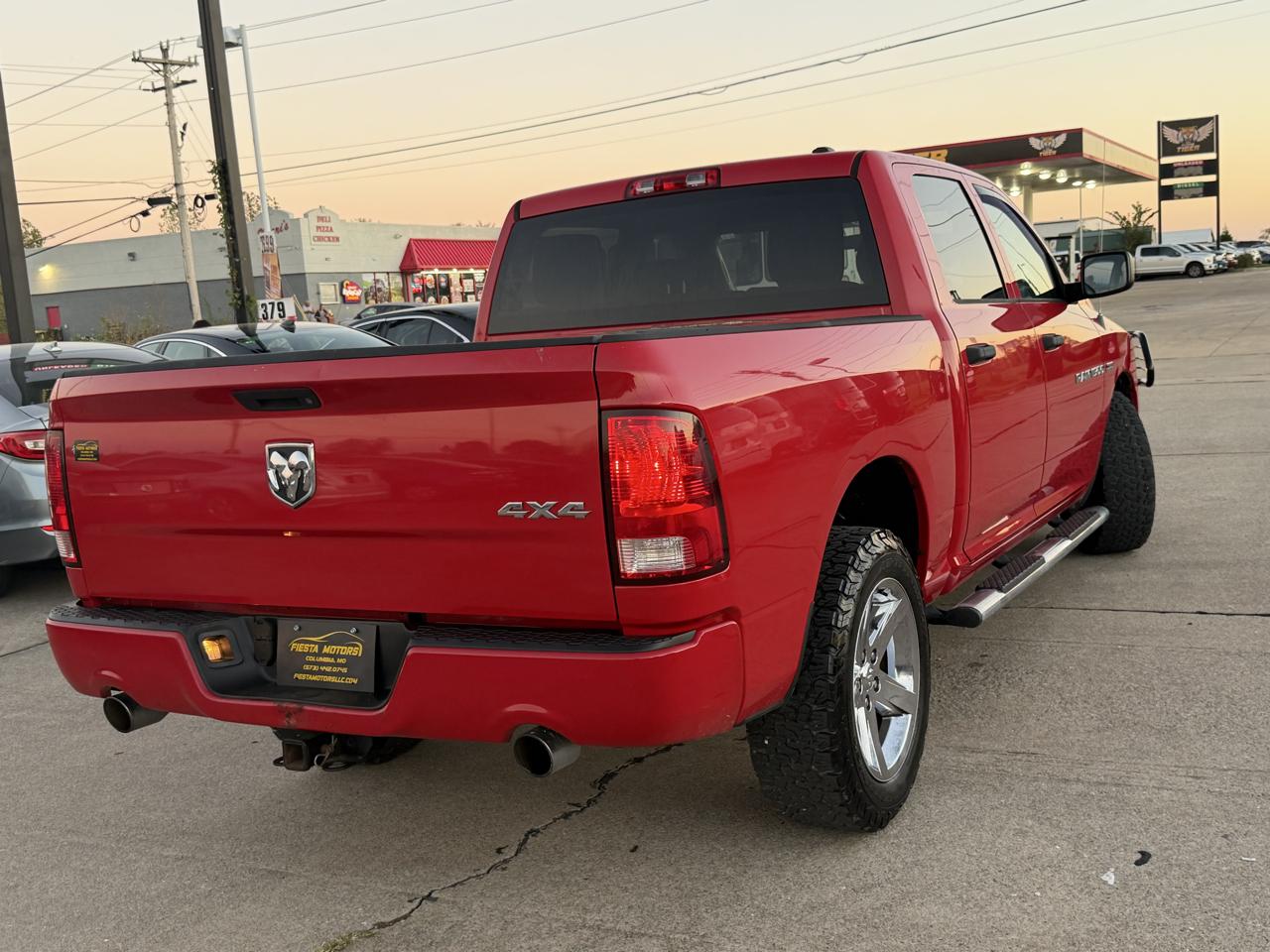 RAM 1500 ST Crew Cab 4WD 2012