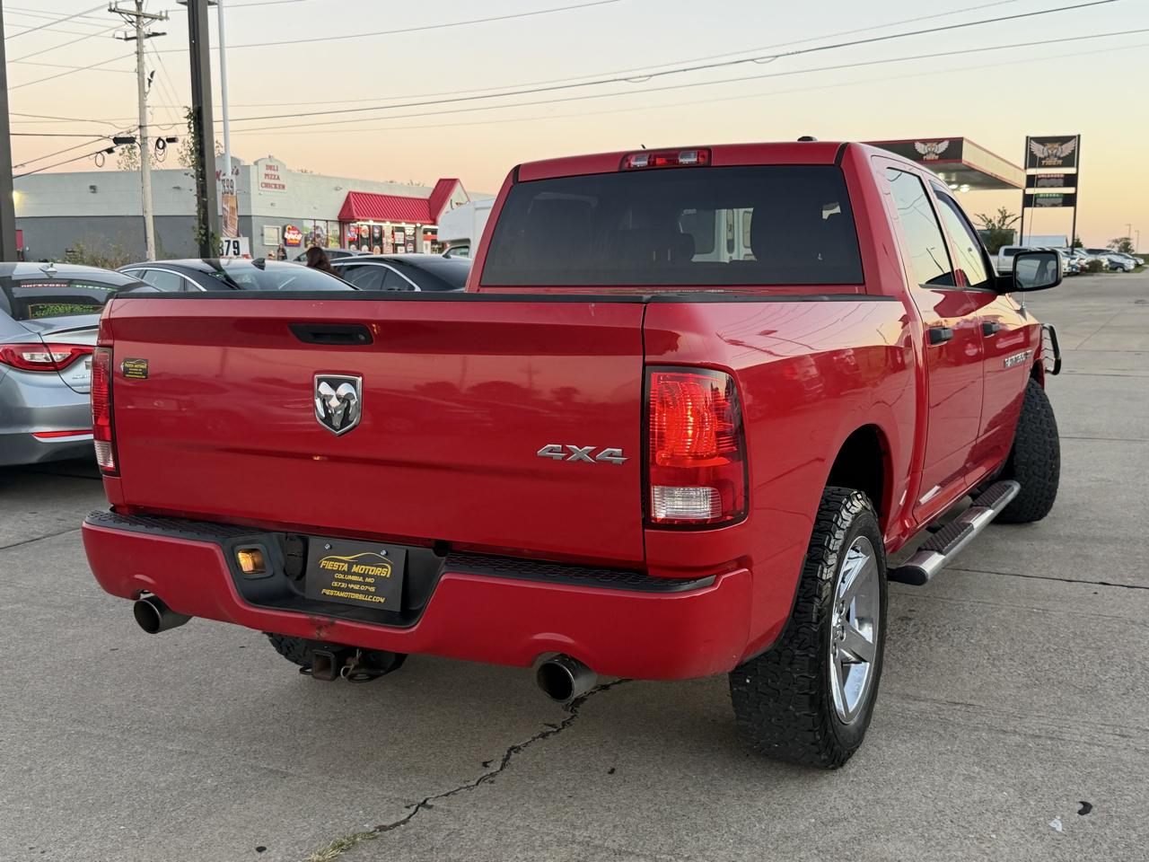 RAM 1500 ST Crew Cab 4WD 2012