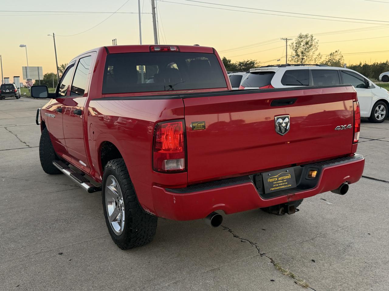 RAM 1500 ST Crew Cab 4WD 2012