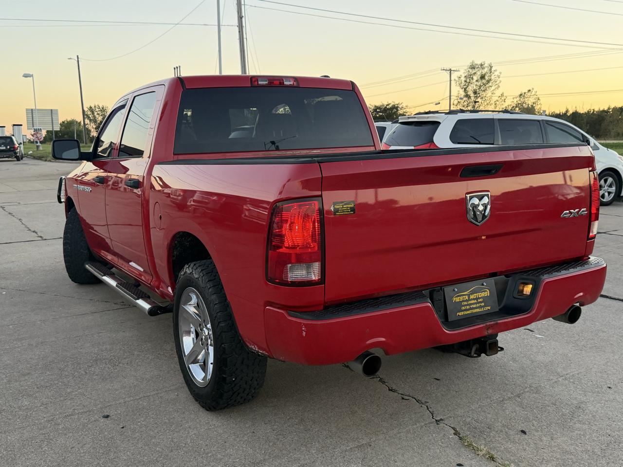 RAM 1500 ST Crew Cab 4WD 2012