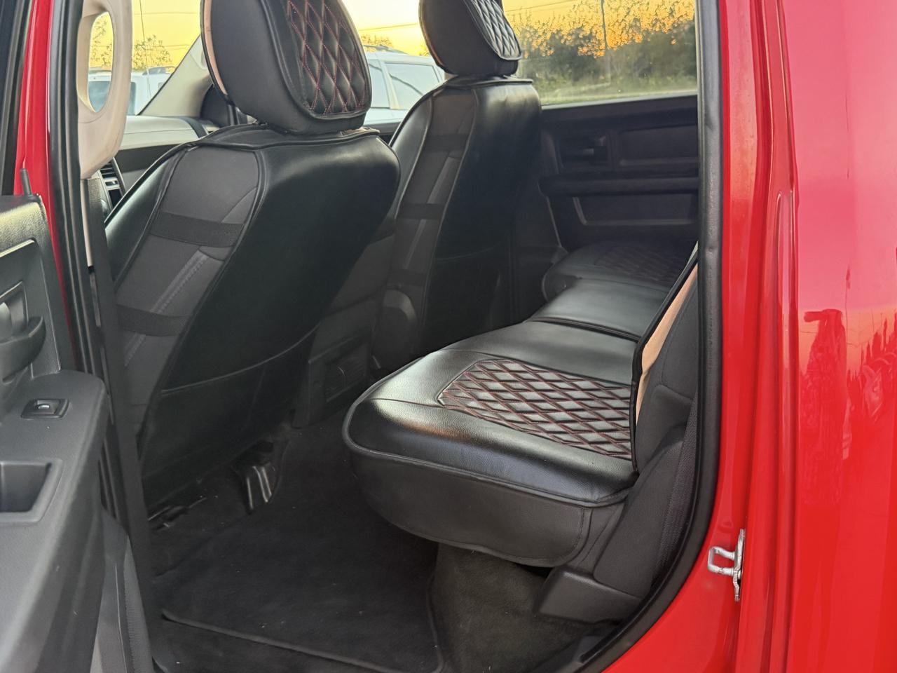 RAM 1500 ST Crew Cab 4WD 2012