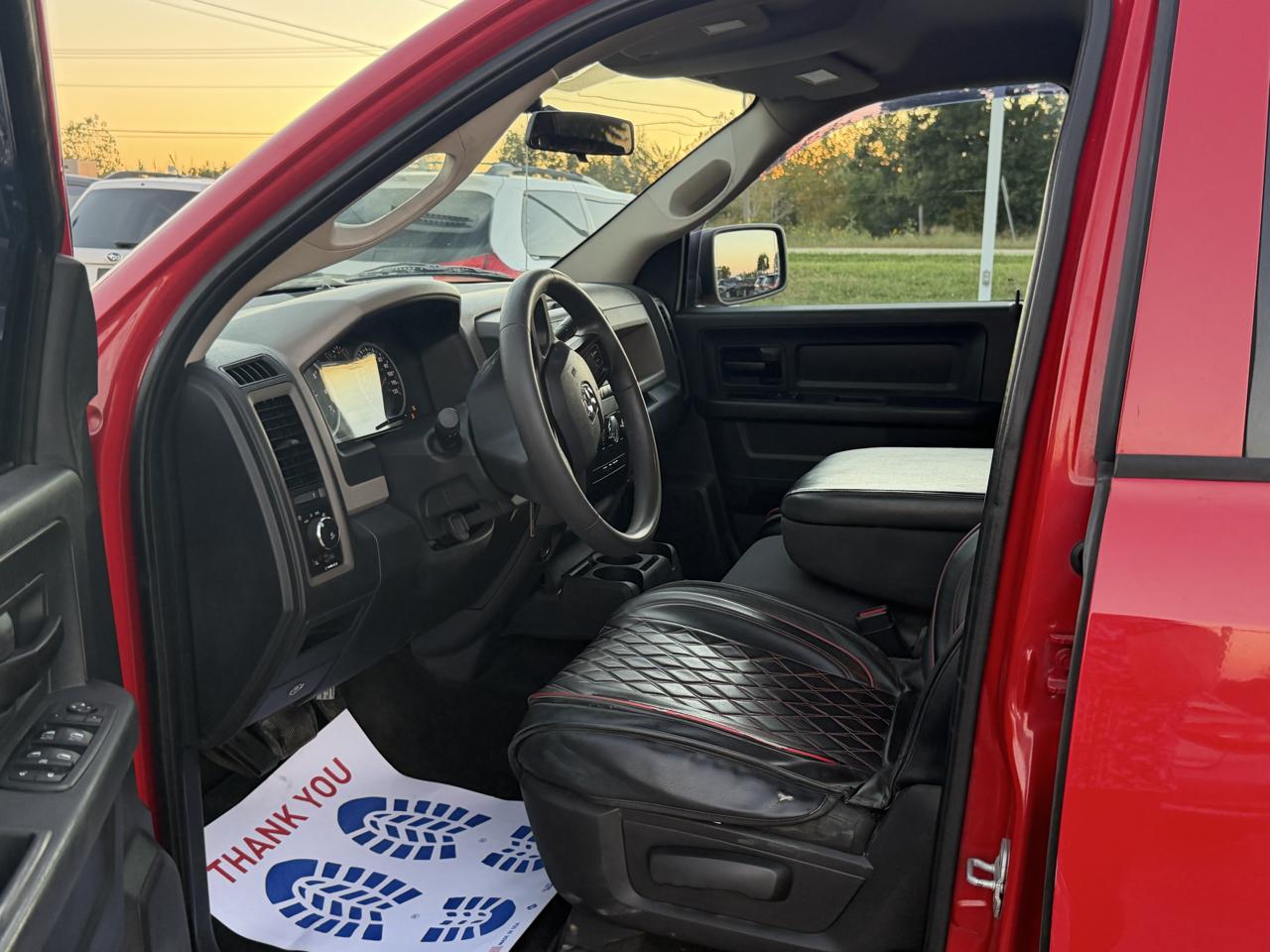 RAM 1500 ST Crew Cab 4WD 2012