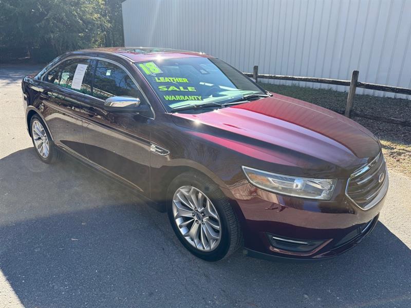 2018 Ford Taurus Limited's photo