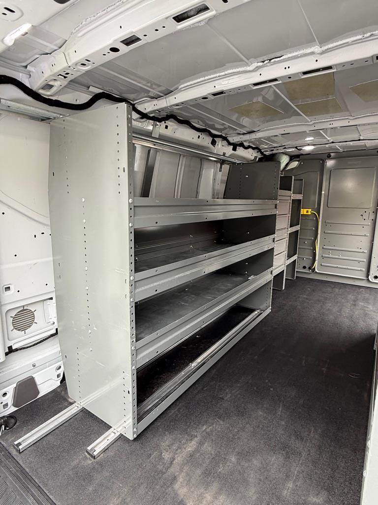 Ford Transit 150 Van Low Roof w/Sliding Pass. 130-in. WB 2020