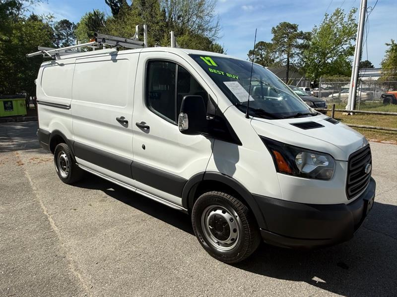 Ford Transit 250 Van Low Roof w/Sliding Pass. 130-in. WB 2017