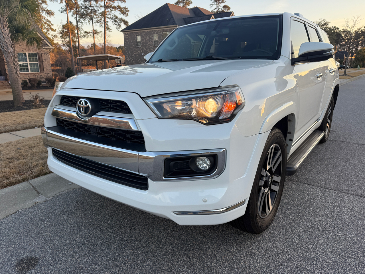 Toyota 4Runner SR5 2WD 2018