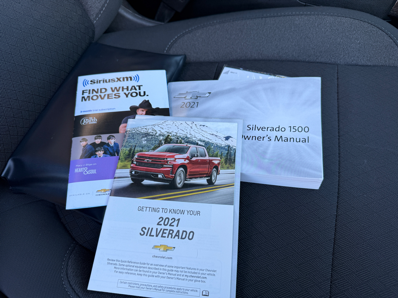 Chevrolet Silverado 1500 RST Crew Cab 4WD 2021