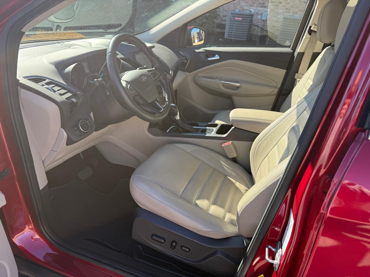 Ford Escape Titanium FWD 2017