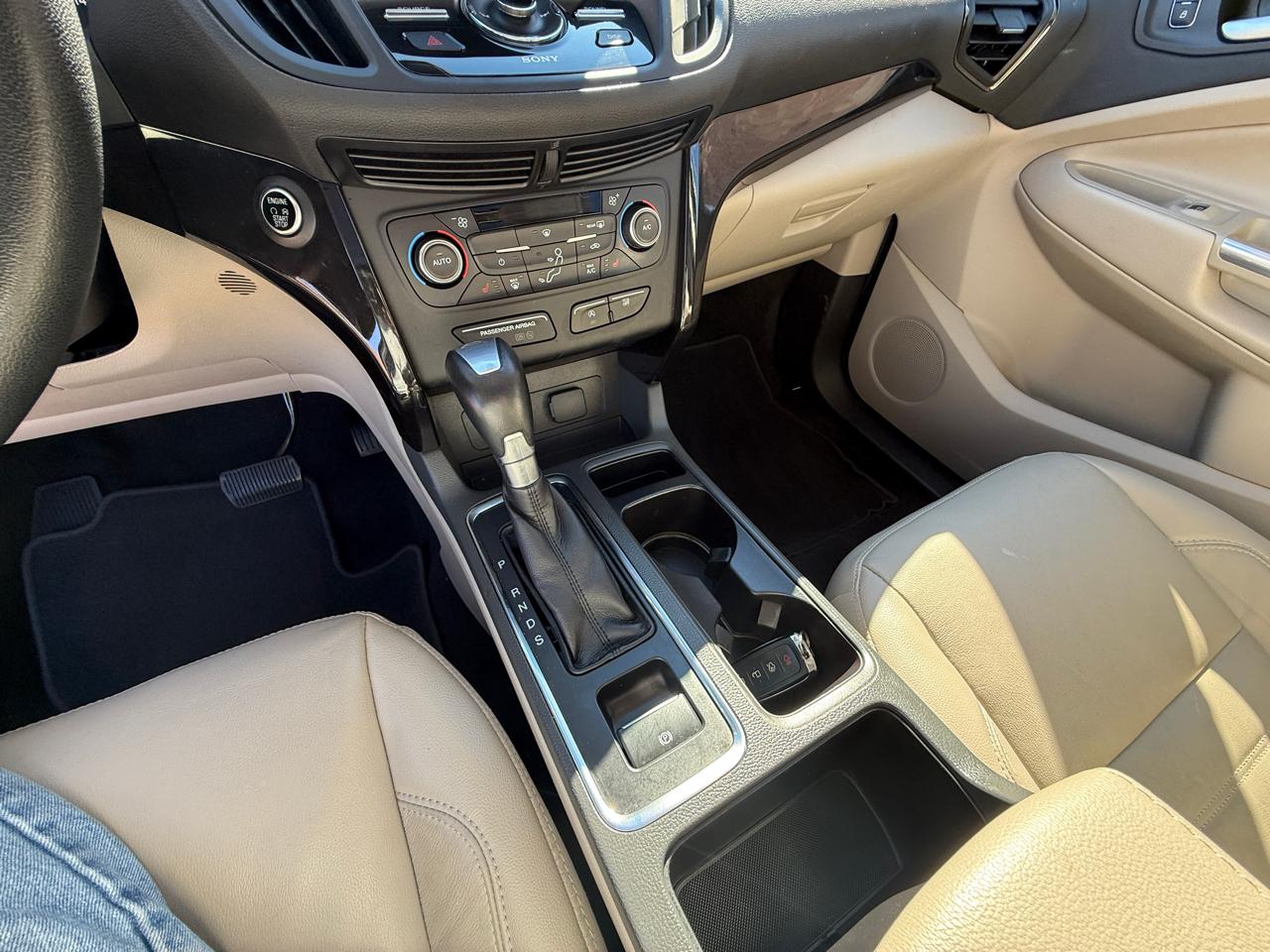 Ford Escape Titanium FWD 2017