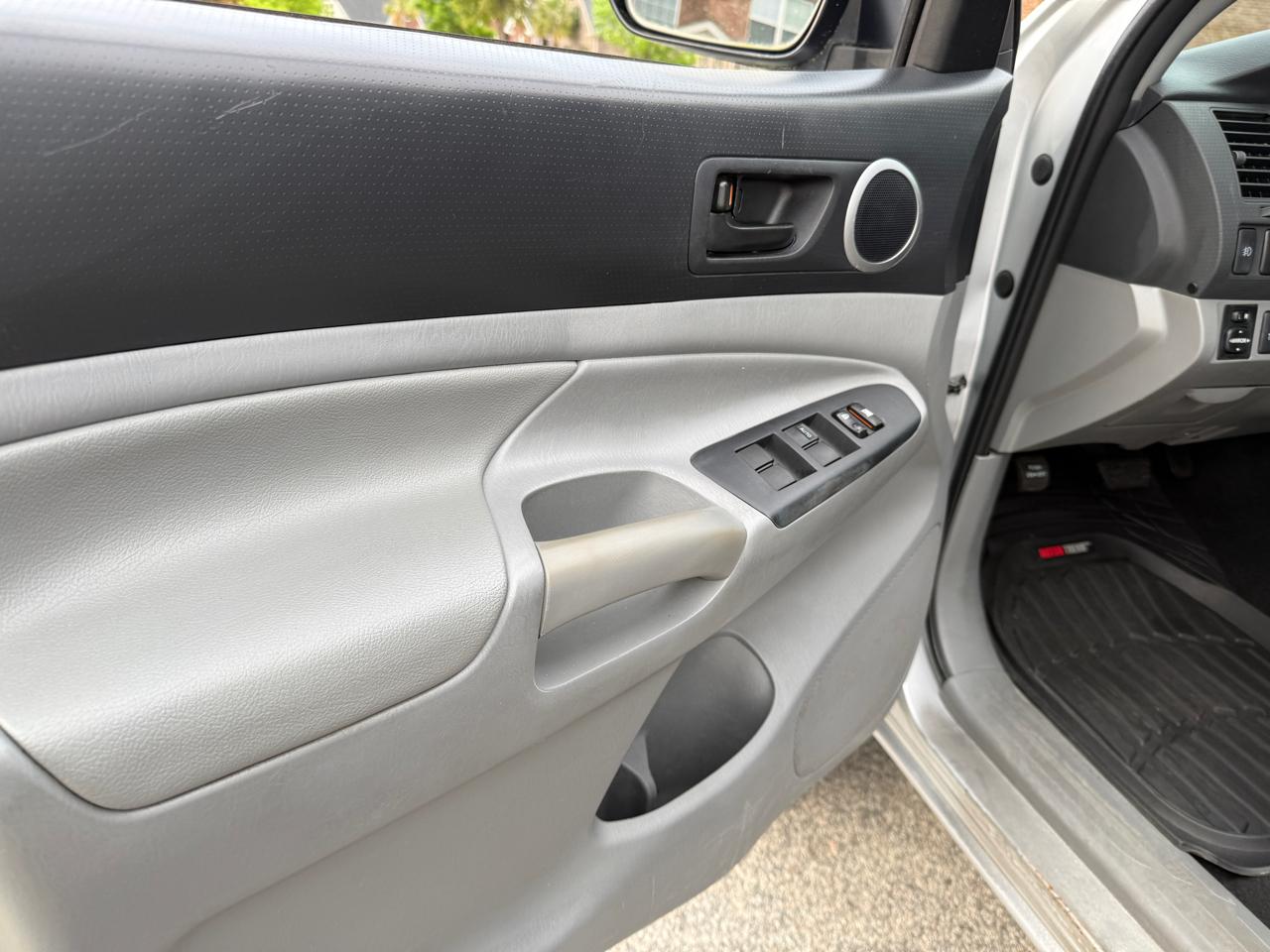 Toyota Tacoma Double Cab V6 4WD 2012