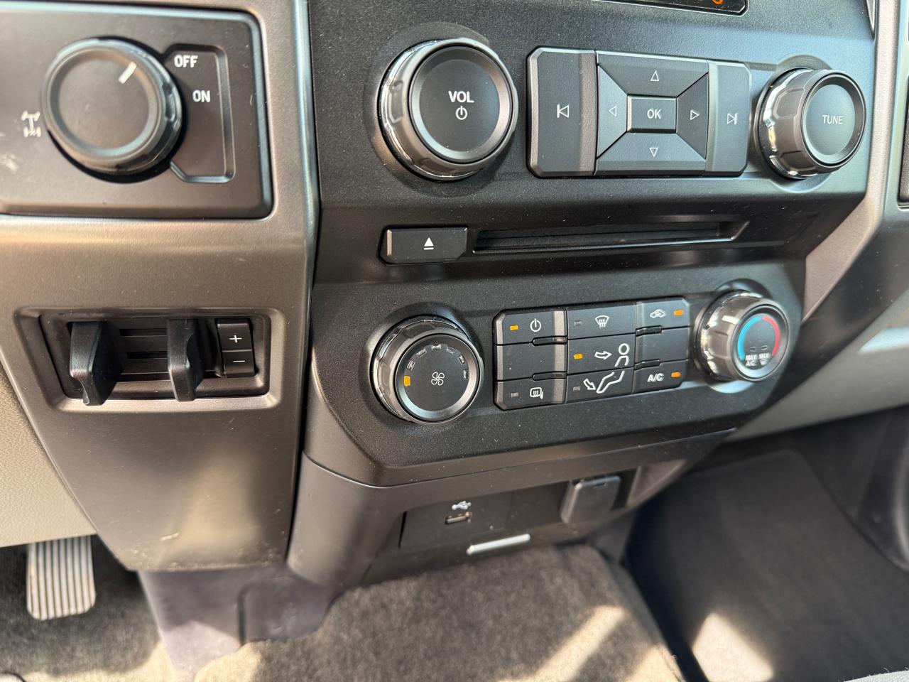 Ford F-250 SD XLT 2WD 2017