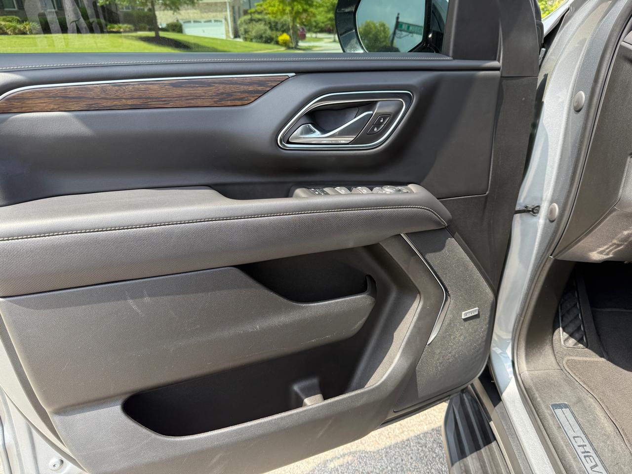 Chevrolet Suburban Premier 2023