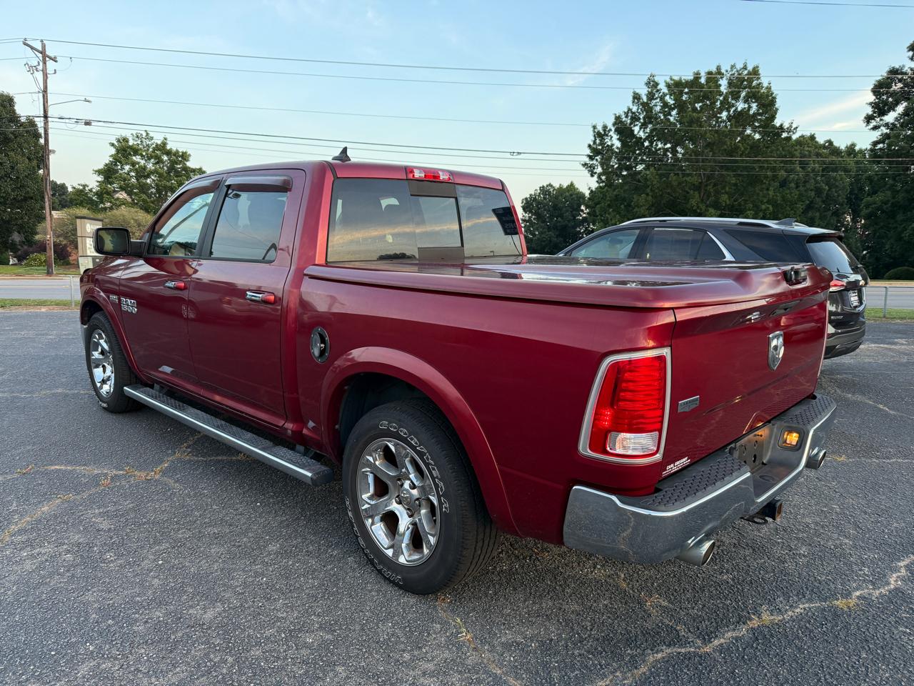 RAM 1500 Laramie Crew Cab SWB 2WD 2014