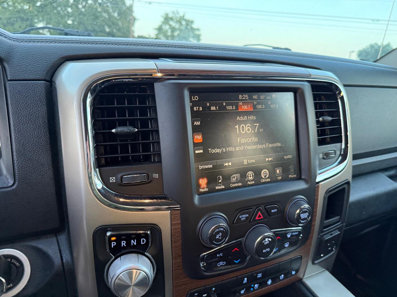 RAM 1500 Laramie Crew Cab SWB 2WD 2014