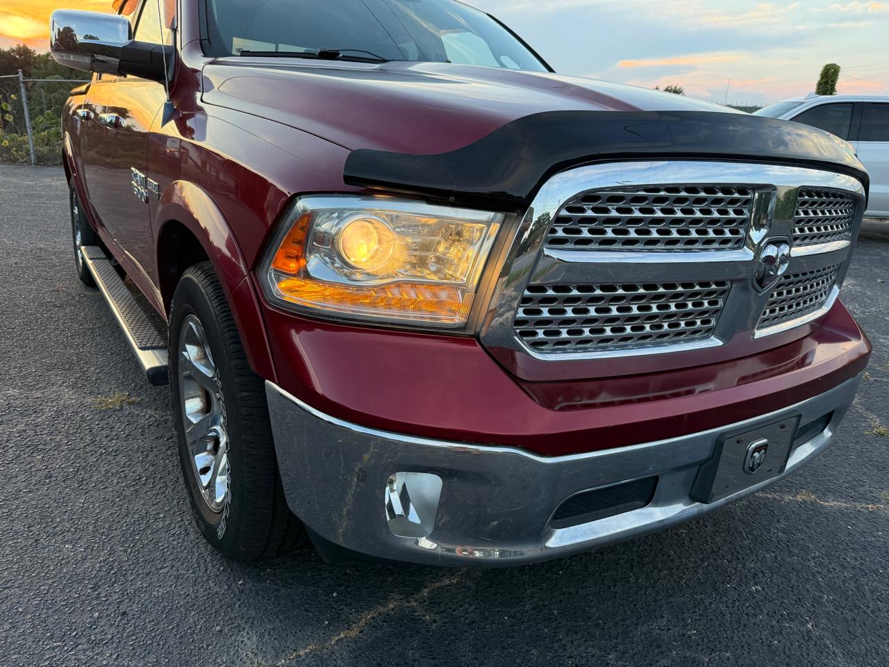 RAM 1500 Laramie Crew Cab SWB 2WD 2014