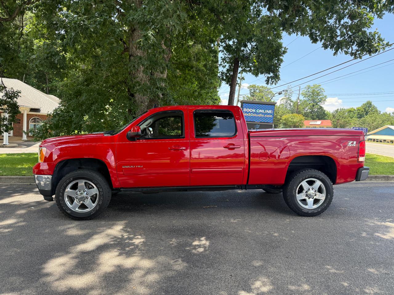 GMC Sierra 2500HD SLT Crew Cab 4WD 2011