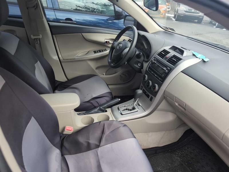 Toyota Corolla  2012