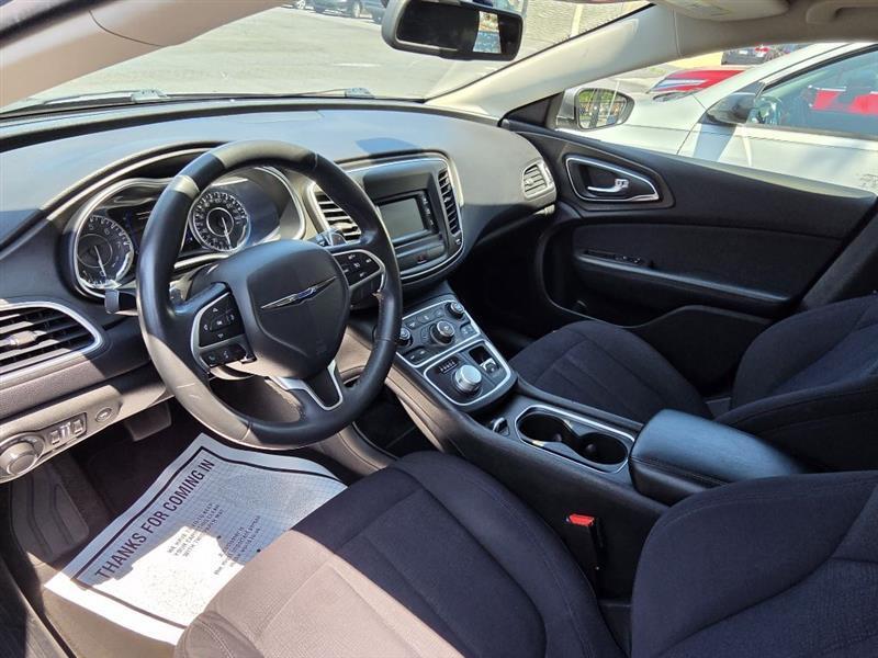 Chrysler 200  2015