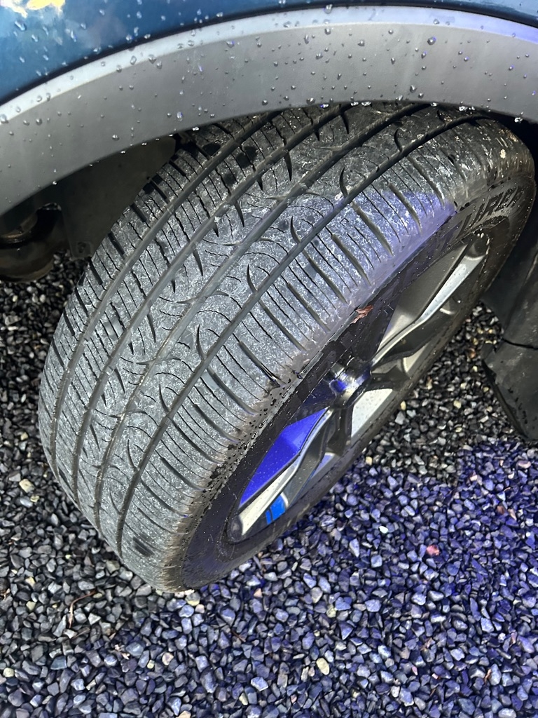 2017 Ford Explorer XLT photo 2