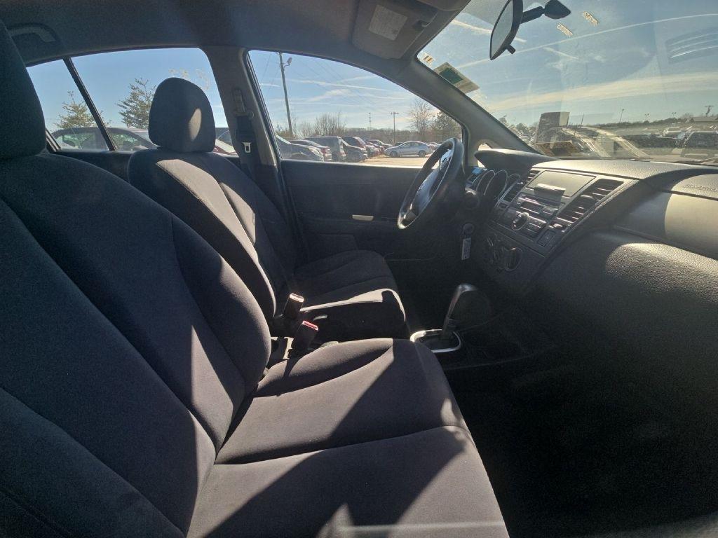Nissan Versa  2009