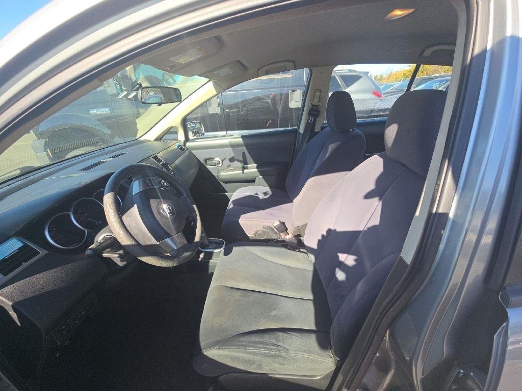 Nissan Versa  2009