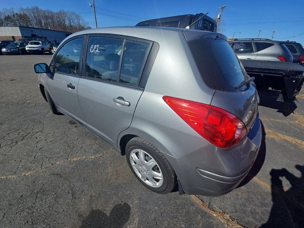 Nissan Versa  2009
