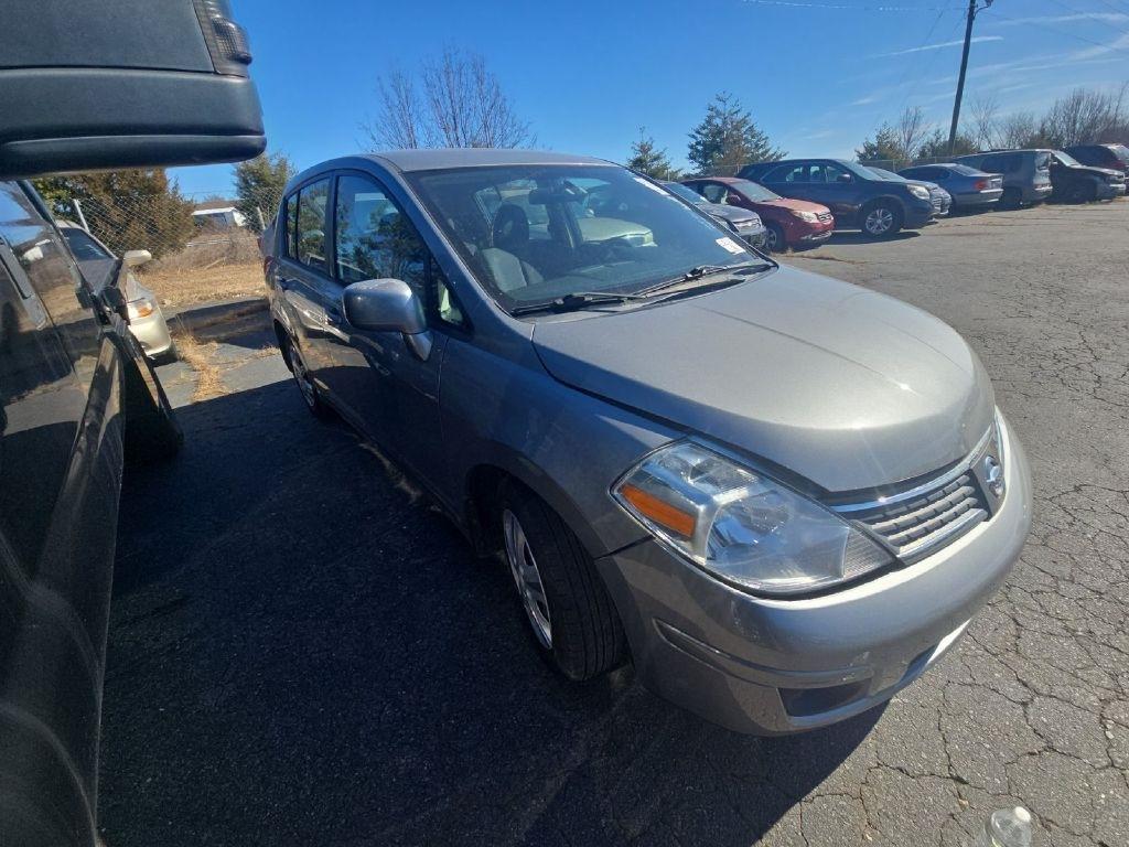Nissan Versa  2009