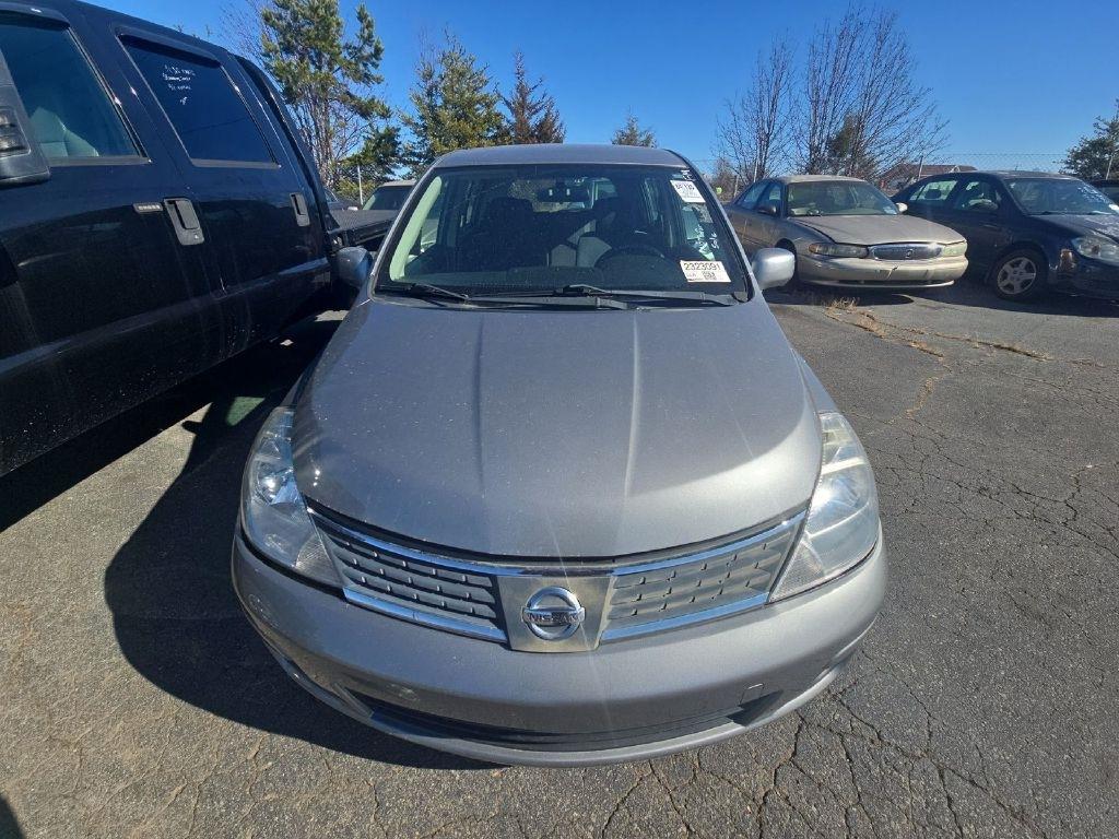 Nissan Versa  2009