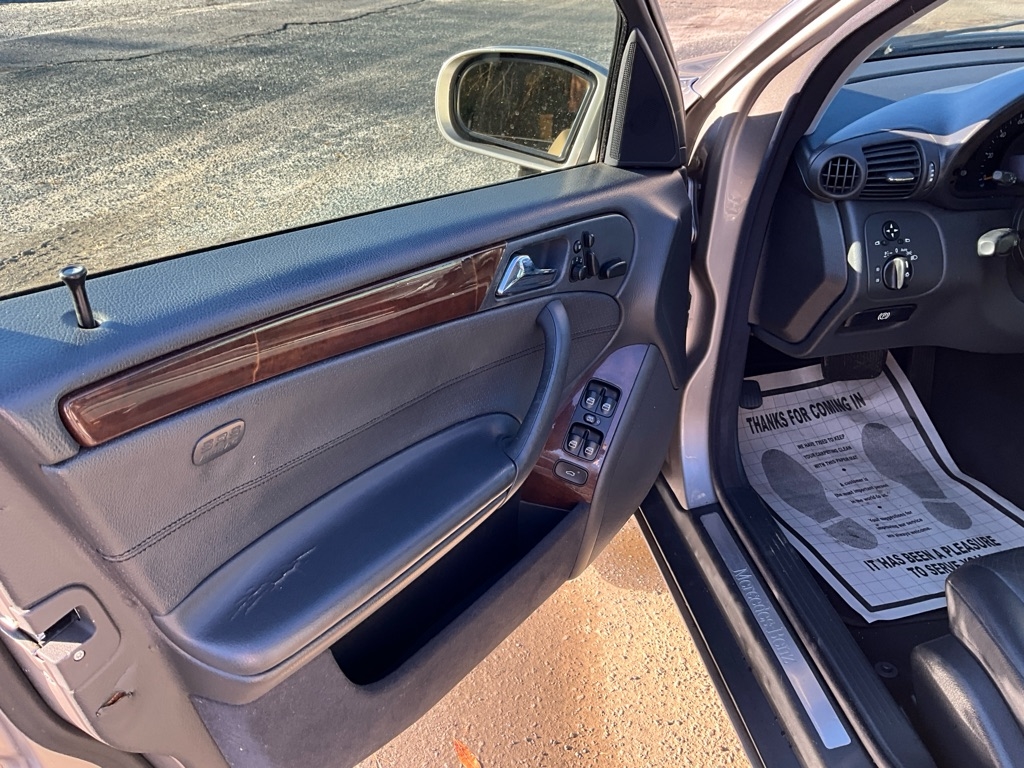 Mercedes-Benz C-Class  2003