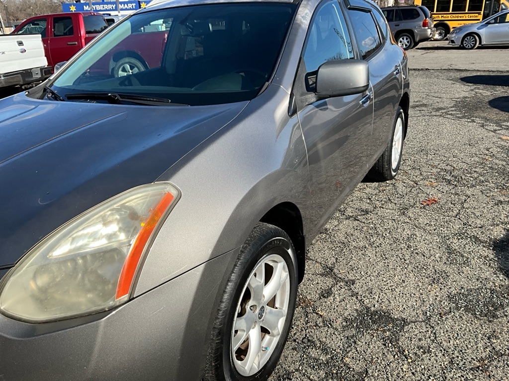 Nissan Rogue  2010