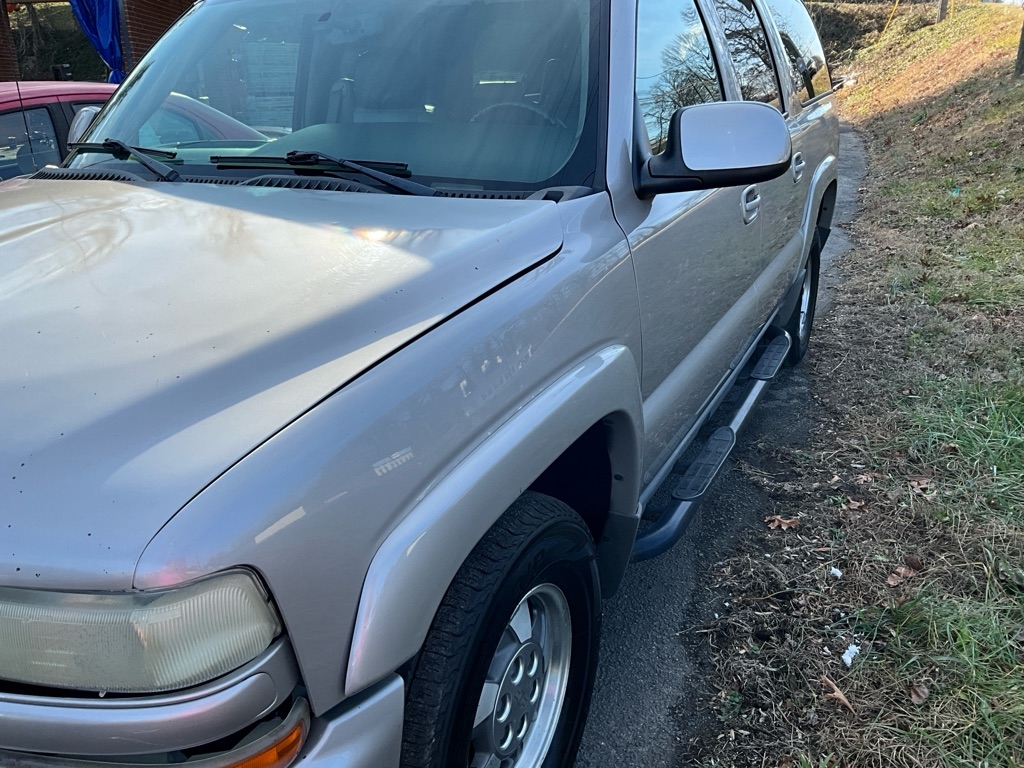Chevrolet Suburban  2004