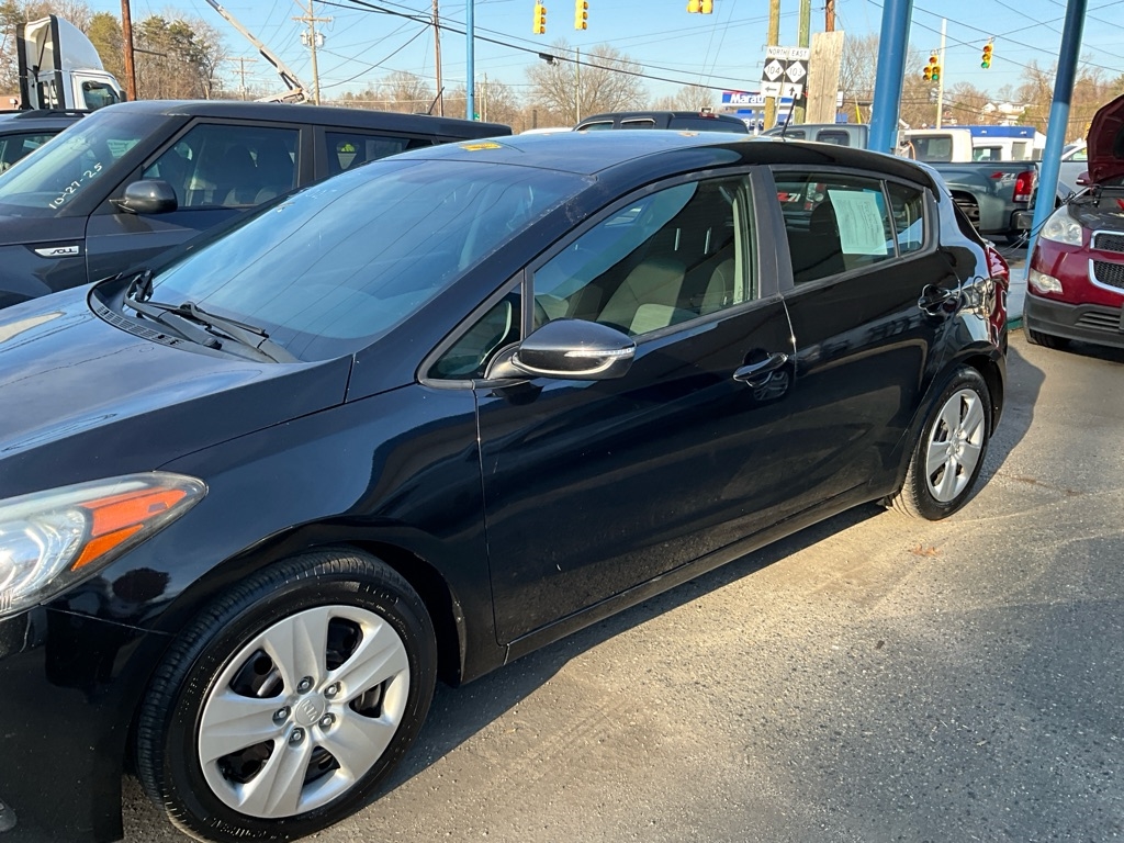 Kia Forte 5-Door  2016