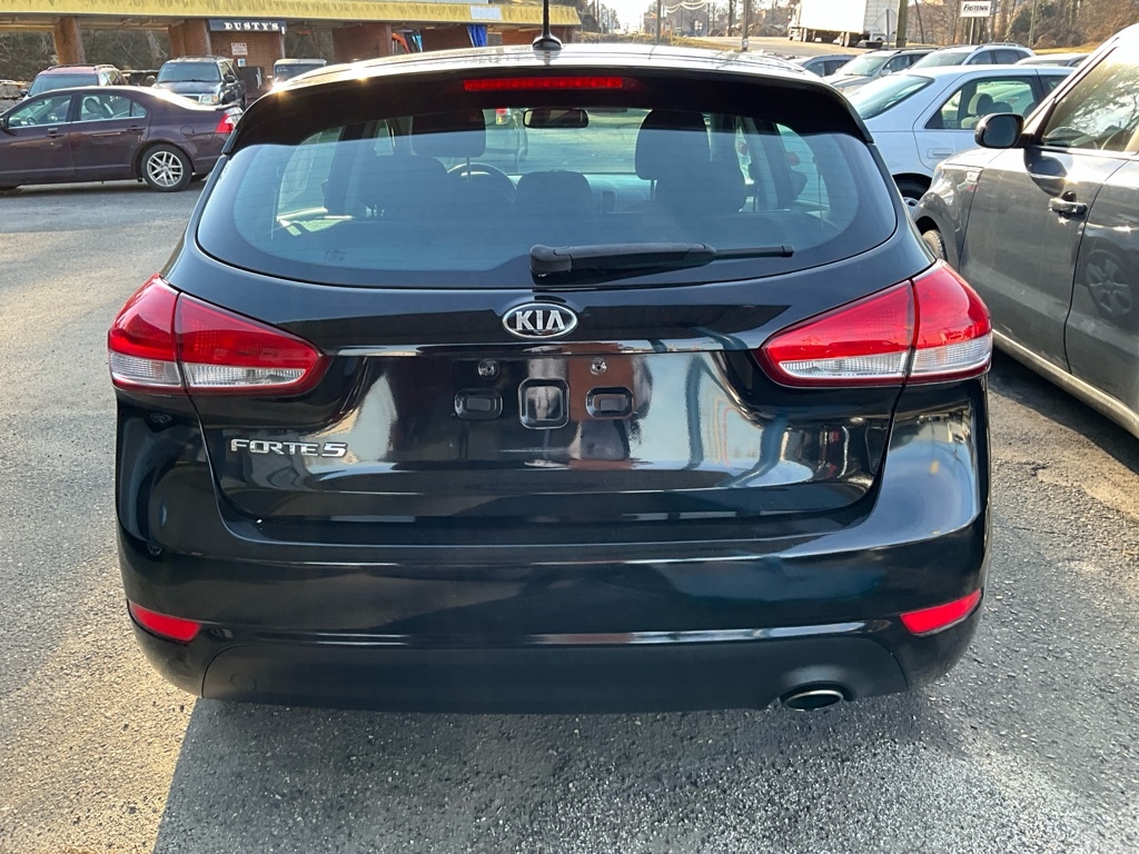 Kia Forte 5-Door  2016