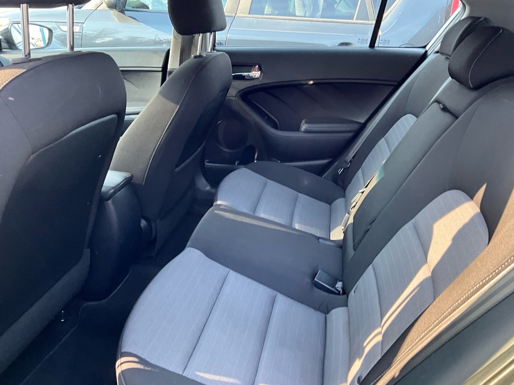 Kia Forte 5-Door  2016