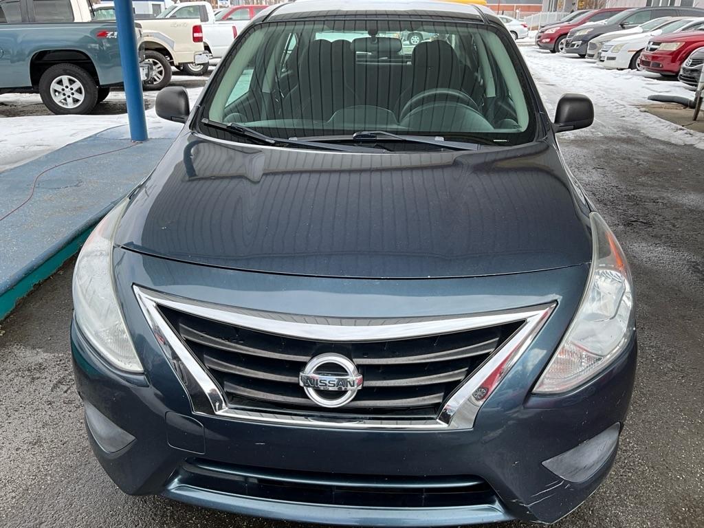Nissan Versa  2015