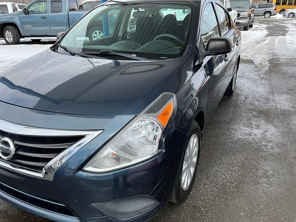 Nissan Versa  2015