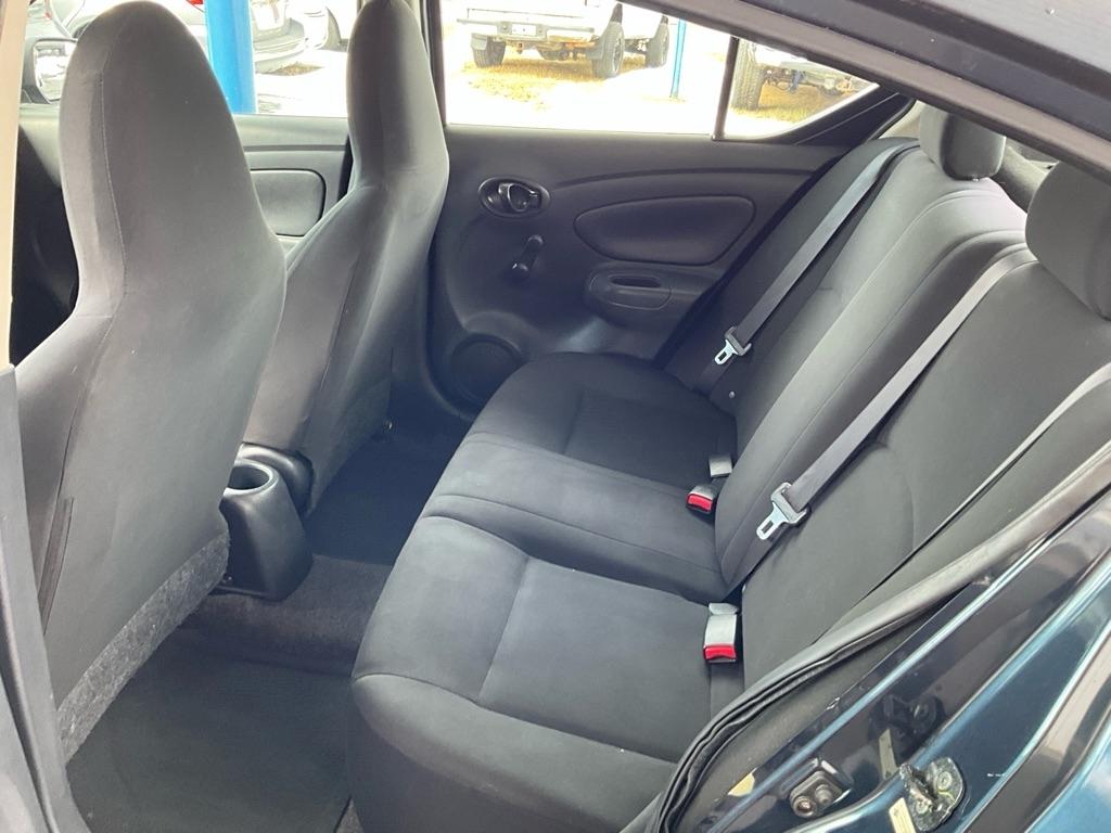 Nissan Versa  2015