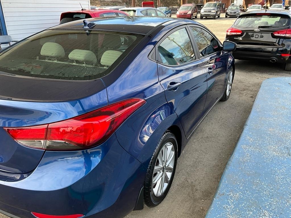 Hyundai Elantra  2015